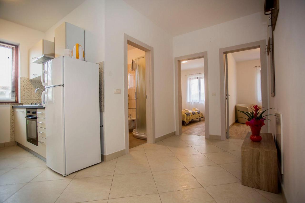 Apartmani Dragica Ровинь Экстерьер фото