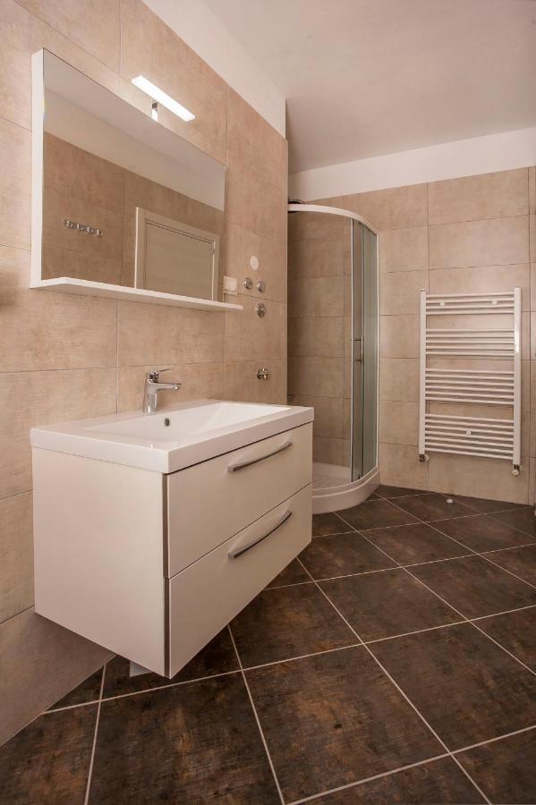 Apartmani Dragica Ровинь Экстерьер фото