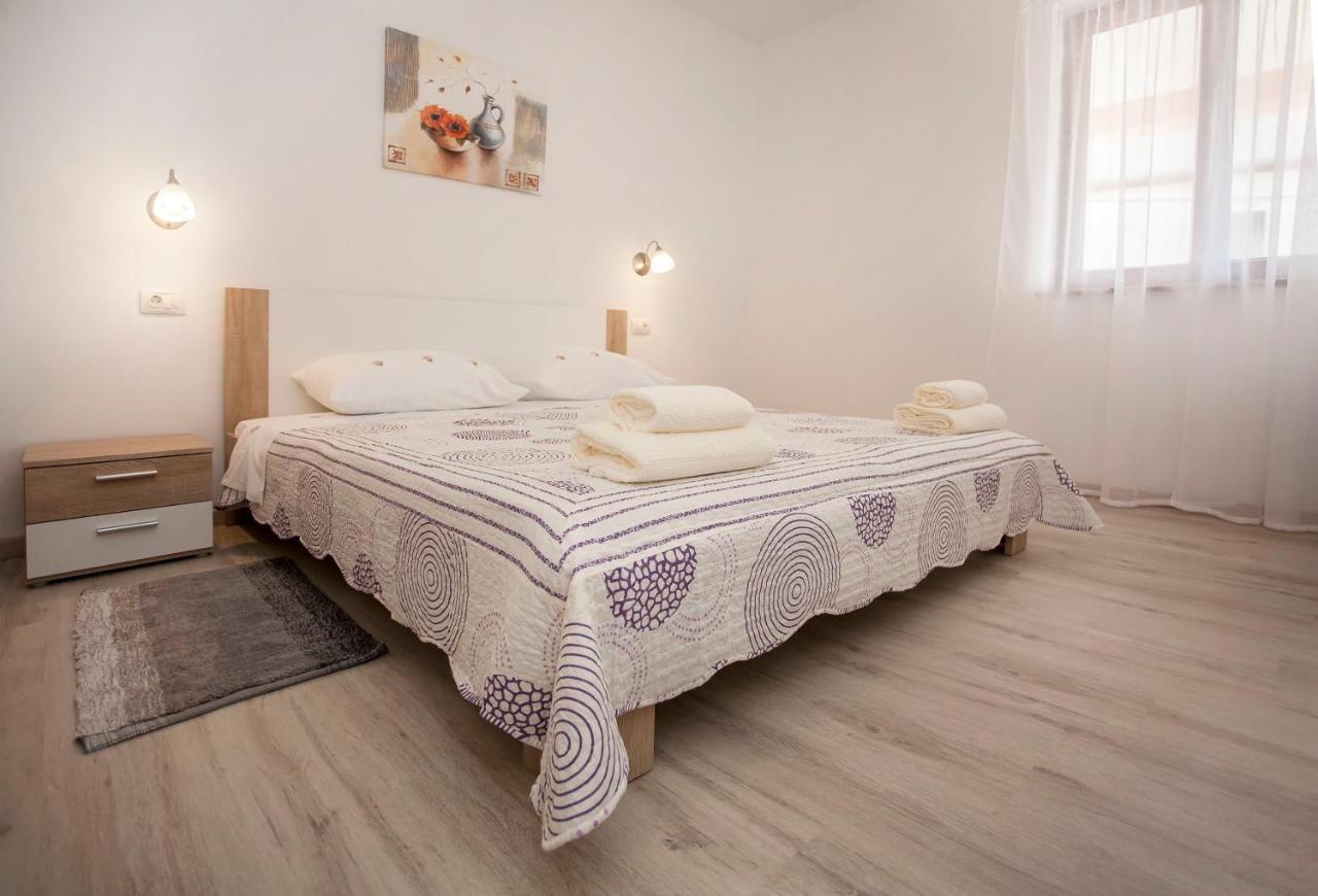 Apartmani Dragica Ровинь Экстерьер фото