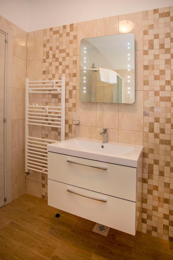 Apartmani Dragica Ровинь Экстерьер фото